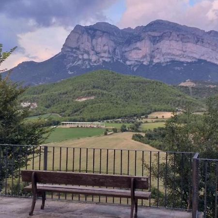 Preciosas Vistas A La Montana, Luminoso Y Acogedor Apartamento El Pueyo de Araguás Exterior foto
